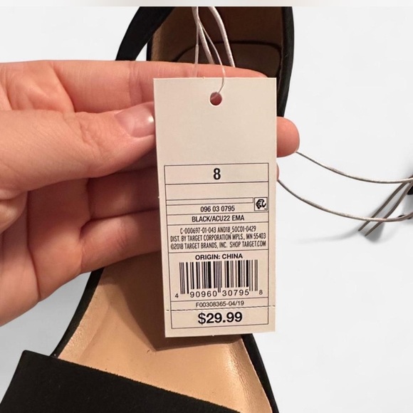 Elegant Black Women's Heels - Picture 5 of 5